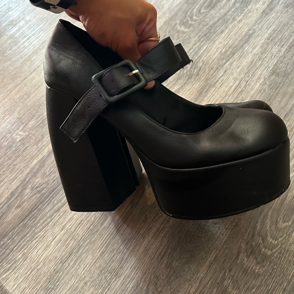 SHEIN Black Platform Mary Jane Shoes